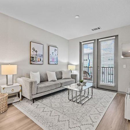Tropicana Field 1 Bed In Downtown St Pete With Free Parking سانت بطرسبرج المظهر الخارجي الصورة