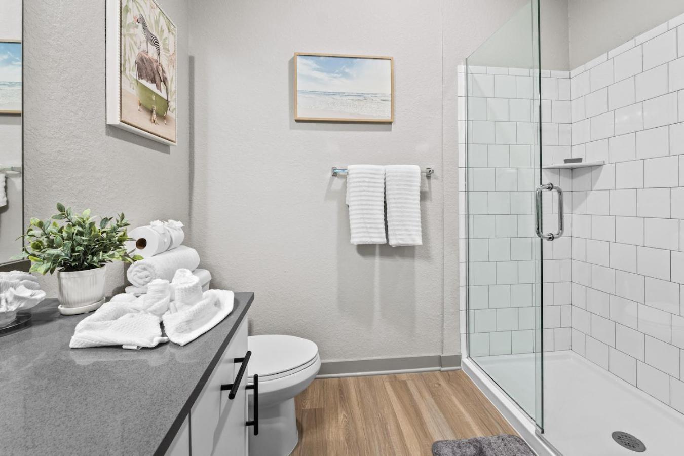 Tropicana Field 1 Bed In Downtown St Pete With Free Parking سانت بطرسبرج المظهر الخارجي الصورة