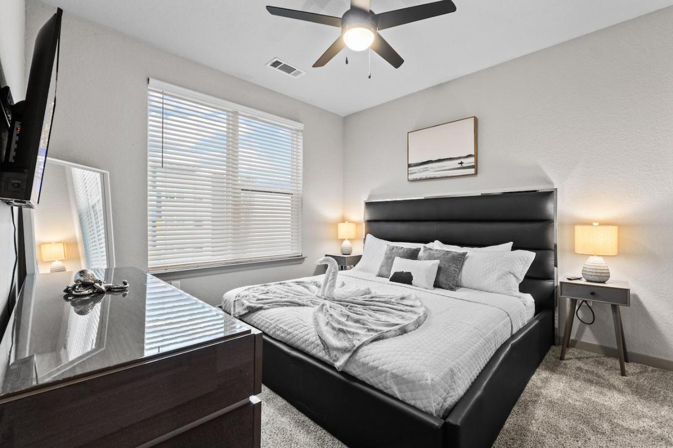 Tropicana Field 1 Bed In Downtown St Pete With Free Parking سانت بطرسبرج المظهر الخارجي الصورة