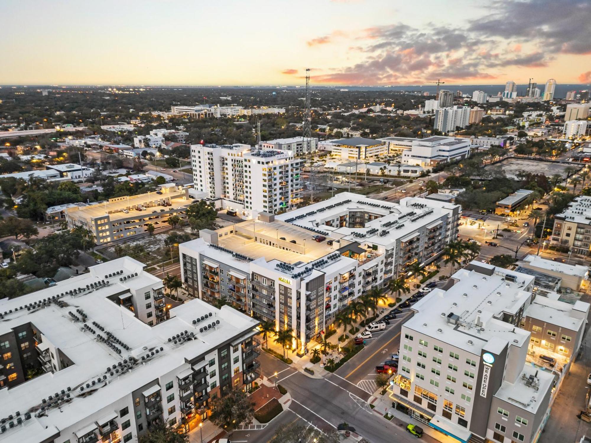 Tropicana Field 1 Bed In Downtown St Pete With Free Parking سانت بطرسبرج المظهر الخارجي الصورة